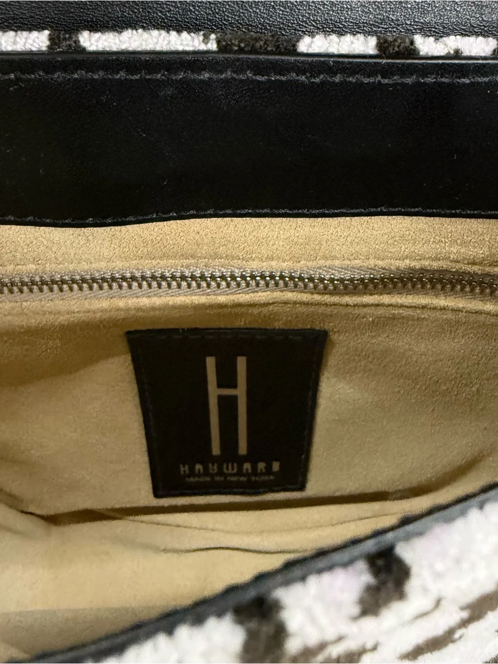 Hayward Lucy Intarsia Chenille Tote - Picture 10 of 10